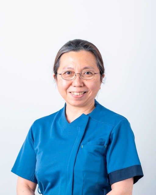 渥美 友佳子 写真
